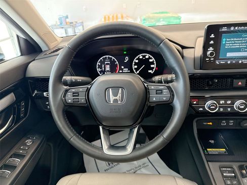 Used 2024 Honda CR-V EX-L image 11