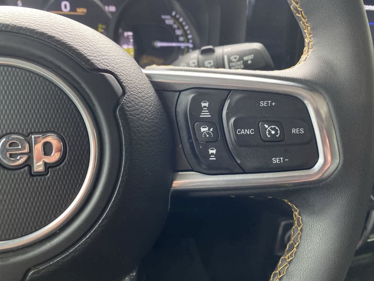 Used 2024 Jeep Wrangler Unlimited Sahara AWD/4WD image 21