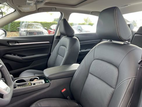 New 2025 Nissan Altima 2.5 SL image 14