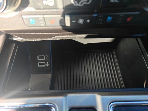 Used 2020 Ford F150 Platinum w/ Equipment Group 701A Luxury image 21