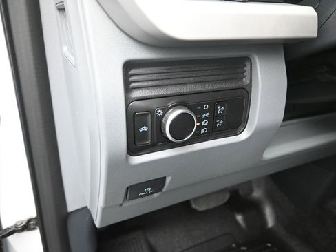 New 2025 Ford F250 XL w/ XL Off-Road Package image 13