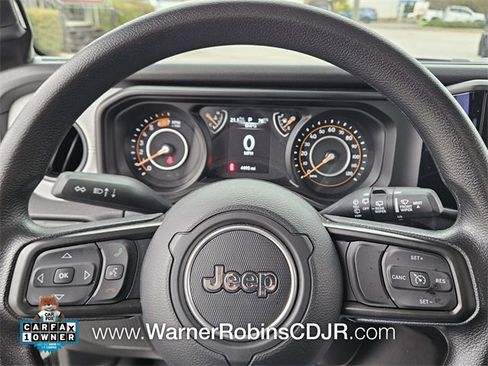 Used 2025 Jeep Wrangler Sport image 24