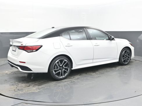 New 2025 Nissan Sentra SR w/ SR Premium Package image 7