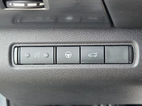 Used 2024 Nissan Pathfinder Rock Creek AWD/4WD image 30