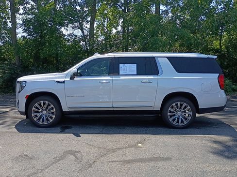 Used 2021 GMC Yukon XL Denali AWD/4WD image 6