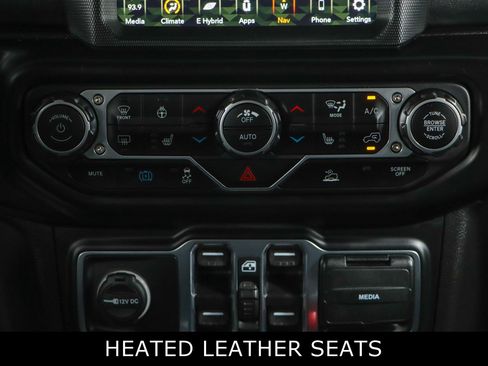 Used 2022 Jeep Wrangler Unlimited Sahara w/ Cold Weather Group image 22