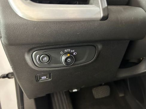Used 2023 GMC Terrain SLE w/ Elevation Edition AWD/4WD image 18
