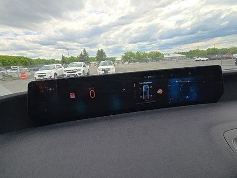 Used 2025 Ford Expedition Active AWD/4WD image 8