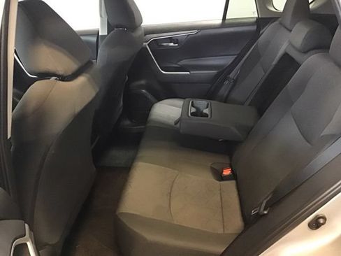 Used 2024 Toyota RAV4 XLE AWD/4WD image 21