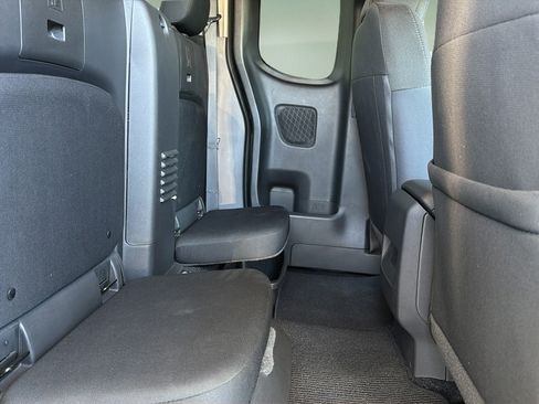 Certified 2025 Nissan Frontier SV AWD/4WD image 14