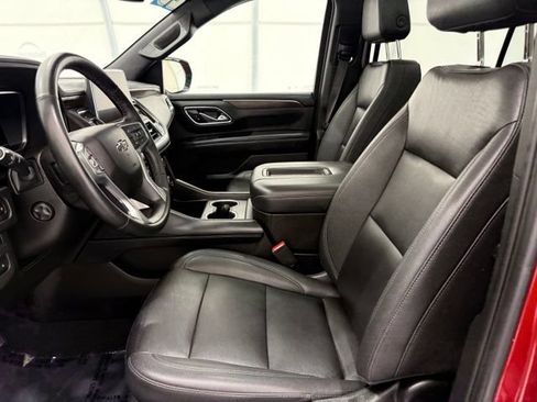 Used 2023 Chevrolet Suburban Z71 w/ Z71 Off-Road Package AWD/4WD image 16