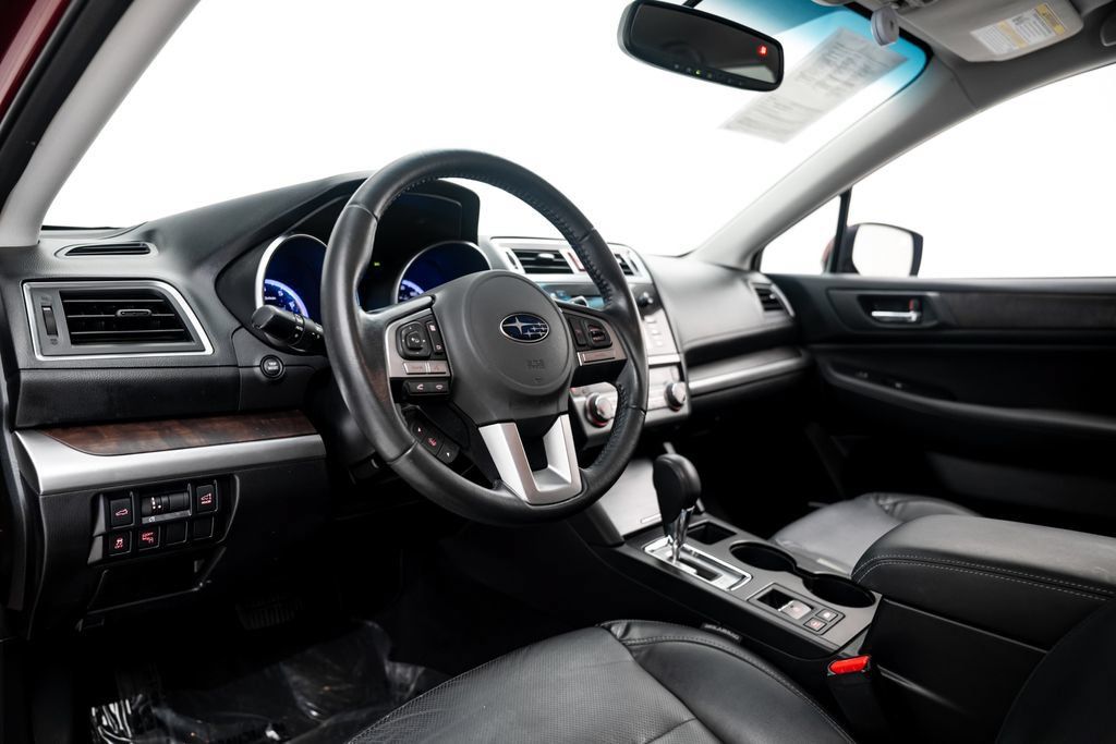 Used 2015 Subaru Outback 2.5i Limited AWD/4WD image 4