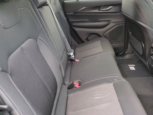 New 2025 Jeep Grand Cherokee Laredo X image 18