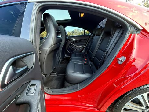 Used 2019 Mercedes-Benz CLA 250 CLA250 4MATIC w/ Premium Package image 11