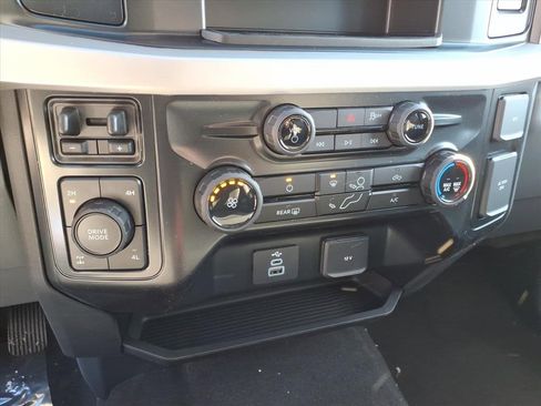 New 2026 Ford F250 XLT w/ FX4 Off-Road Package image 21