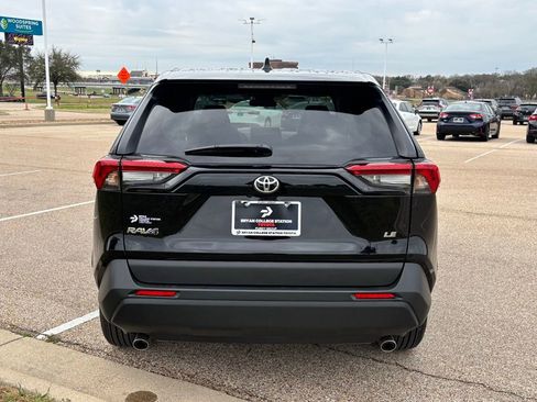 Used 2025 Toyota RAV4 LE image 6
