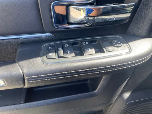 Used 2014 RAM 2500 Laramie w/ Convenience Group AWD/4WD image 17