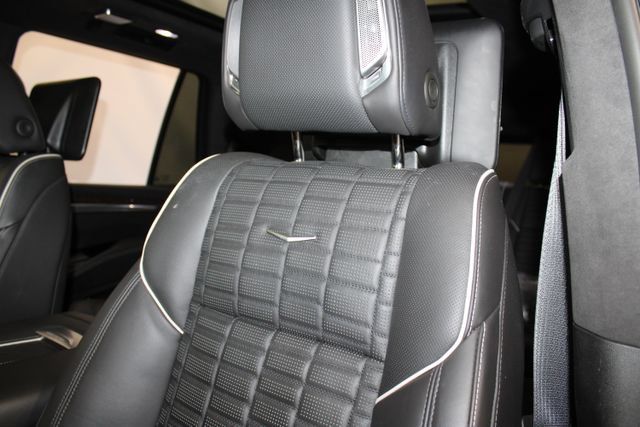 Used 2025 Cadillac Escalade Sport Platinum w/ LPO, Floor Liner Package AWD/4WD image 7