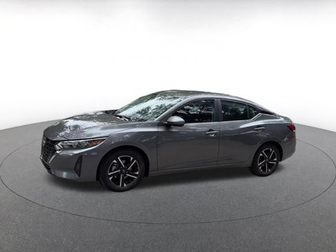 Used 2025 Nissan Sentra SV FWD image 8