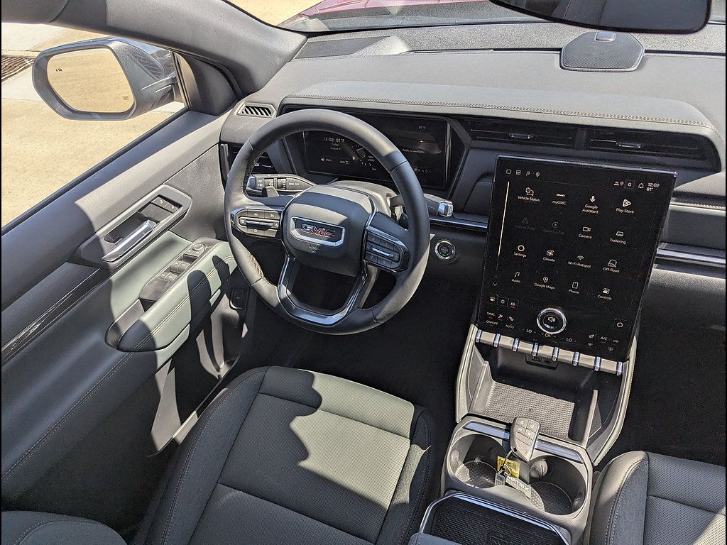 New 2027 GMC Terrain AT4 w/ LPO, Floor Liner Package AWD/4WD image 17