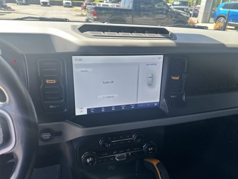 Used 2023 Ford Bronco Badlands image 36