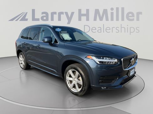 Used 2023 Volvo XC90 B5 Core AWD/4WD image 7