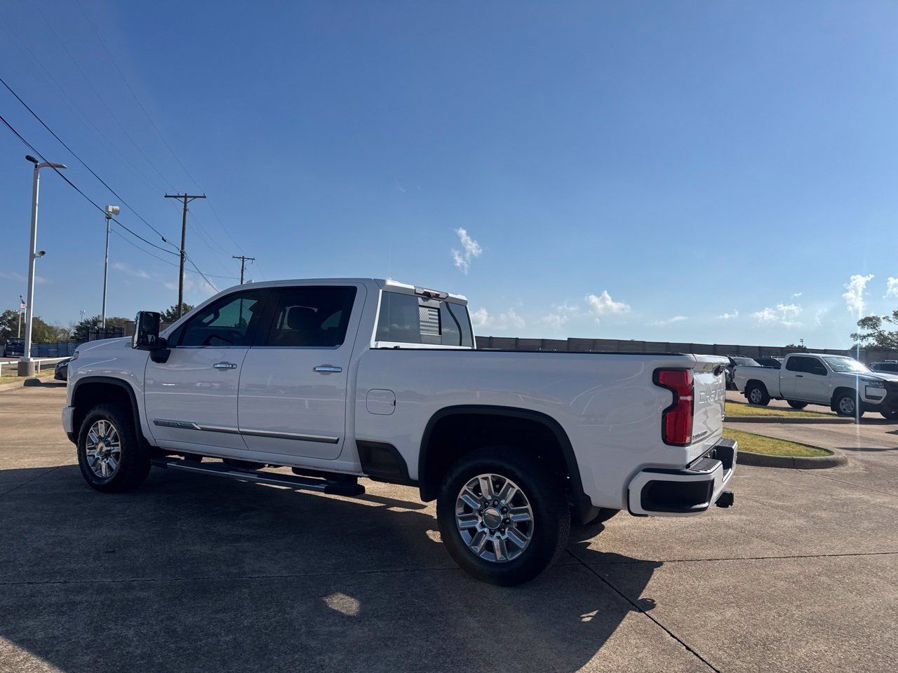 Used 2024 Chevrolet Silverado 2500 High Country w/ High Country Premium Package AWD/4WD image 15