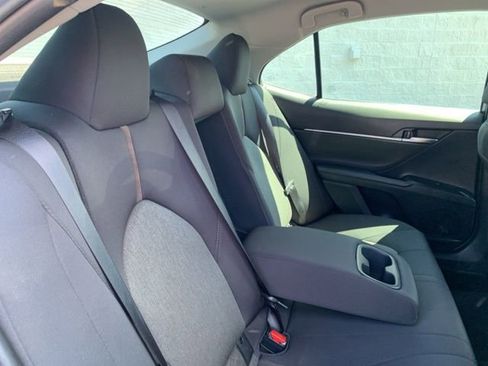 Used 2019 Toyota Camry LE image 36