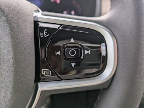 New 2026 Volvo XC90 B6 Plus w/ Protection Package Premier AWD/4WD image 25