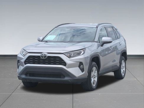Used 2021 Toyota RAV4 XLE FWD image 10