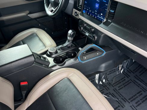 Used 2022 Ford Bronco Wildtrak AWD/4WD image 17