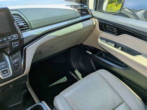 Used 2022 Honda Odyssey Elite image 15