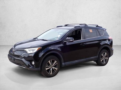 Used 2018 Toyota RAV4 XLE w/ Plus Extra Value Package AWD/4WD image 6