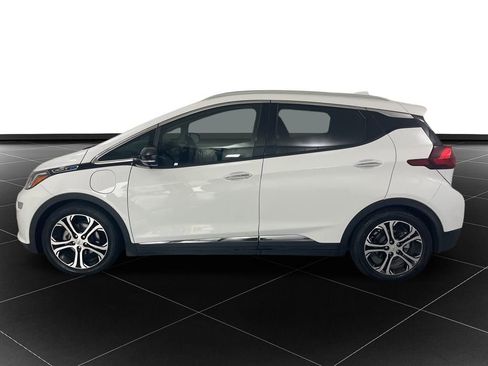 Used 2018 Chevrolet Bolt Premier w/ Driver Confidence II Package image 2
