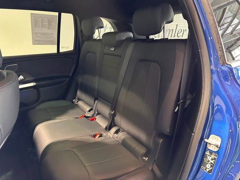 Used 2024 Mercedes-Benz GLB 250 4MATIC image 27