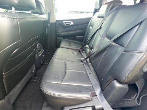 Used 2013 Nissan Pathfinder SL w/ SL Premium Pkg image 12