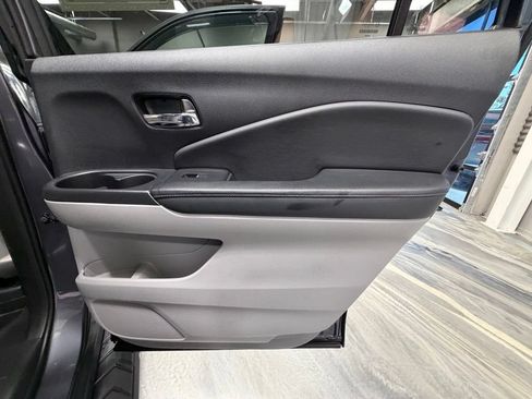 Used 2017 Honda Pilot EX-L image 47