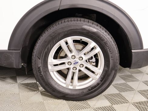 Used 2023 Ford Explorer XLT w/ Equipment Group 202A image 19