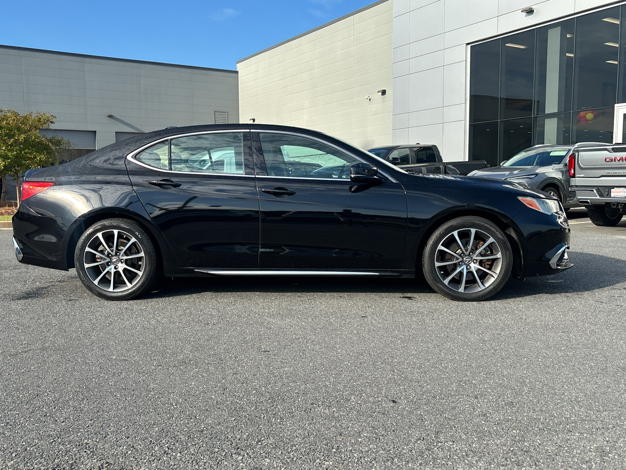 Used 2018 Acura TLX w/ Technology Package AWD/4WD image 4