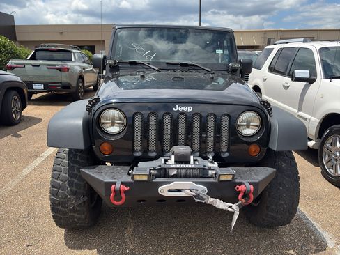 Used 2013 Jeep Wrangler Rubicon AWD/4WD image 2