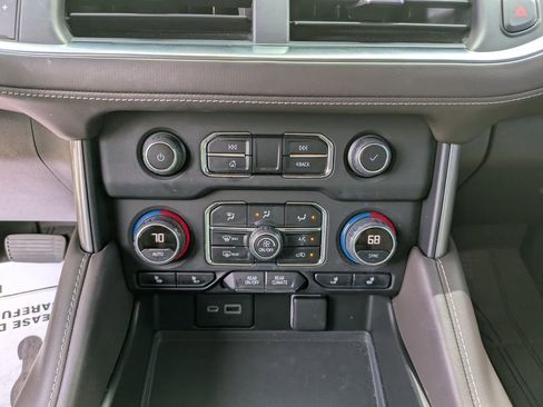 Used 2021 Chevrolet Tahoe Z71 image 28