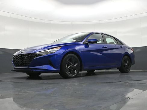 Used 2023 Hyundai Elantra SEL FWD image 23