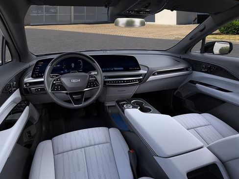 New 2026 Cadillac Lyriq Luxury w/ LPO, Floor Liner Package AWD/4WD image 15