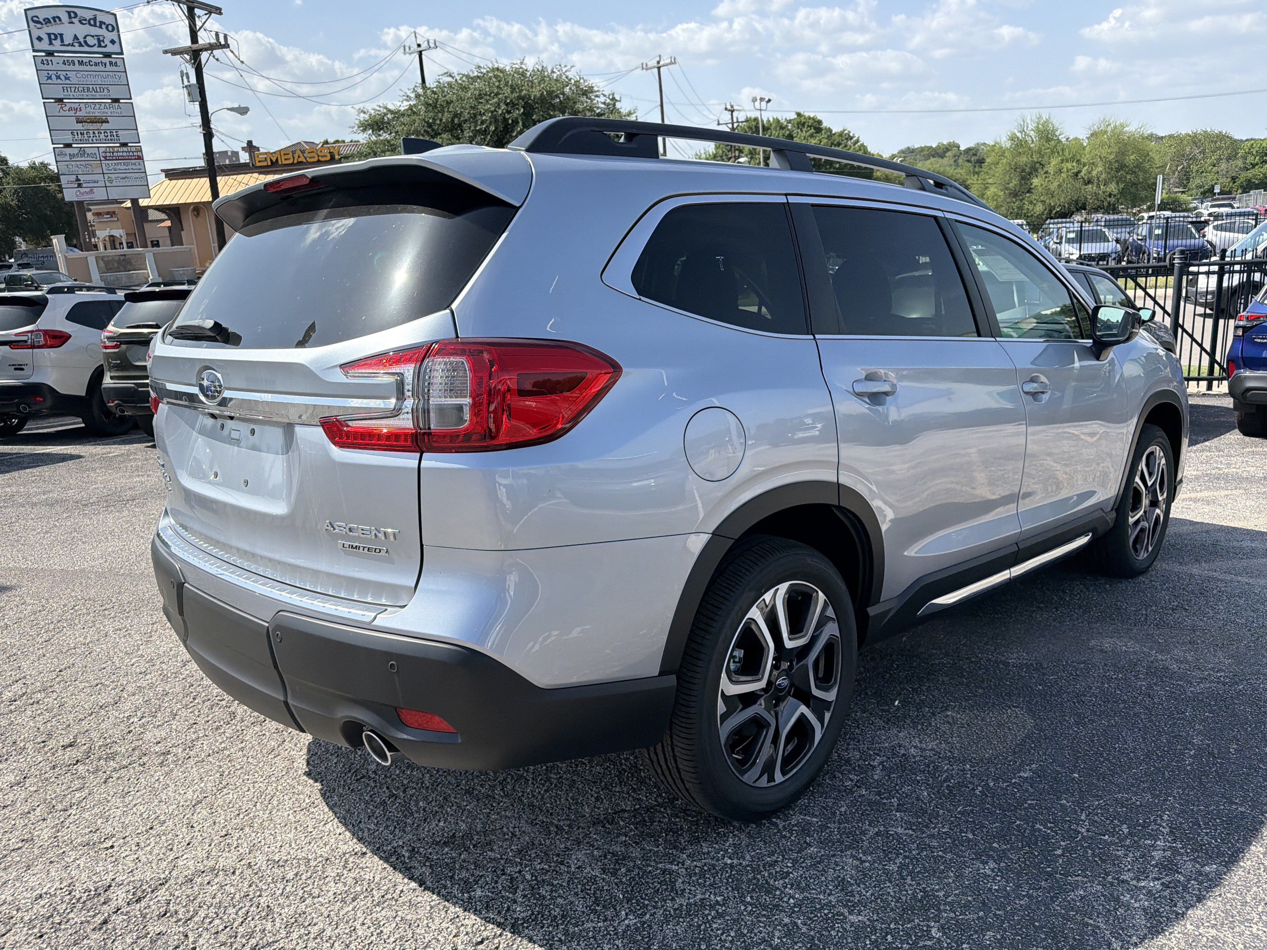 New 2026 Subaru Ascent Limited AWD/4WD image 3