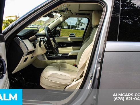 Used 2024 Land Rover Range Rover SE AWD/4WD image 17