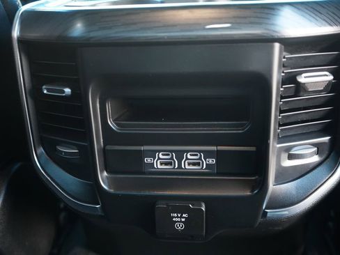 Used 2024 RAM 1500 Laramie AWD/4WD image 25