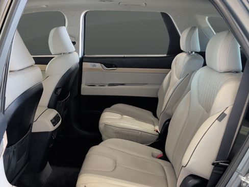 Used 2023 Hyundai Palisade Limited w/ Cargo Package FWD image 24