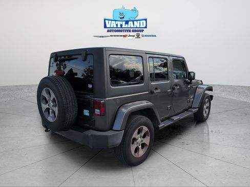 Certified 2018 Jeep Wrangler Unlimited Sahara image 5