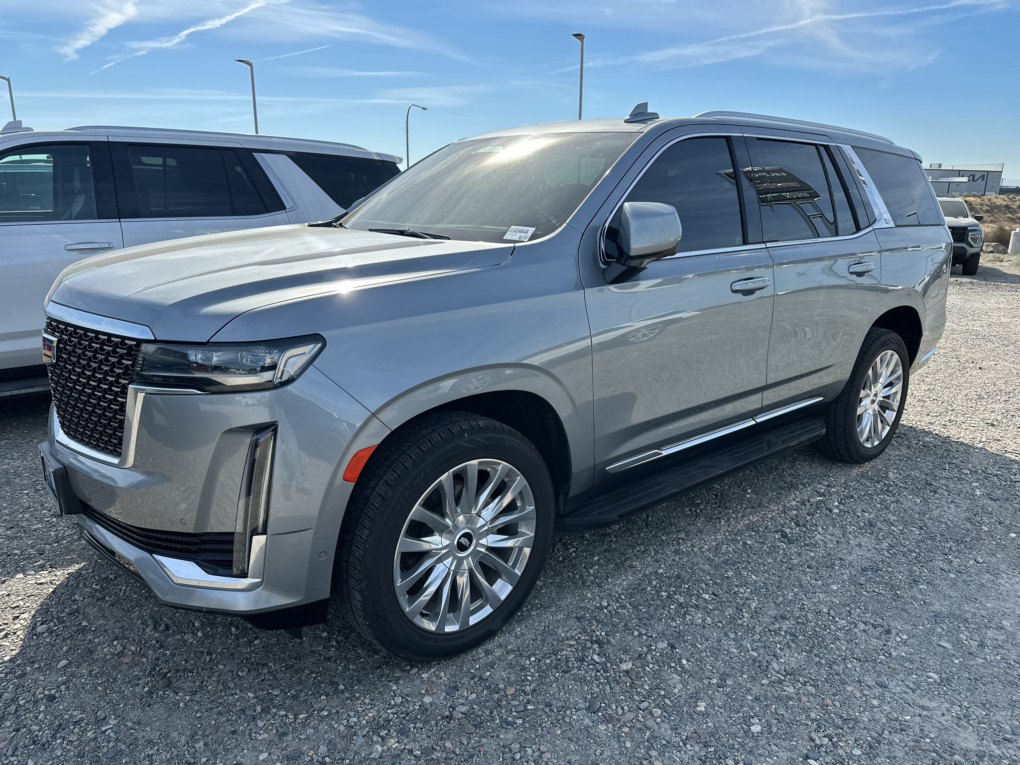 Used 2023 Cadillac Escalade Premium Luxury AWD/4WD image 1
