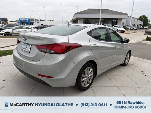 Used 2015 Hyundai Elantra SE w/ Option Group 02 FWD image 14